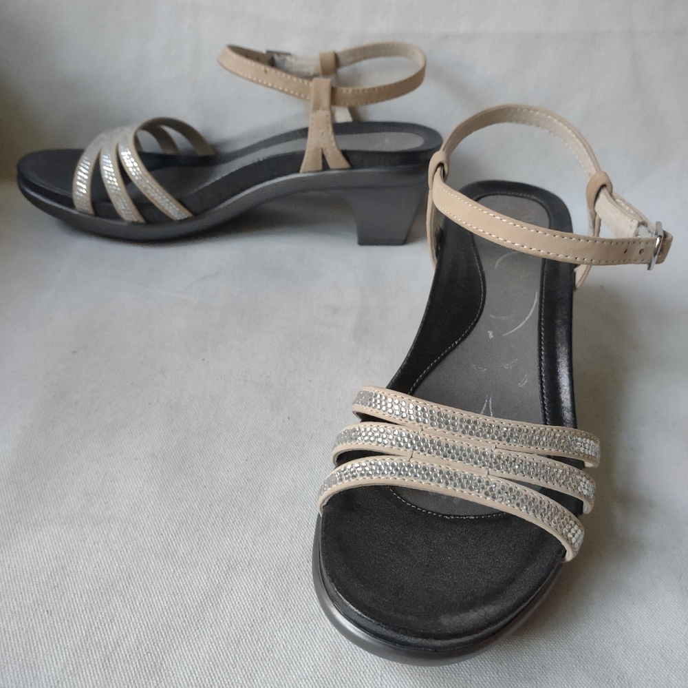 ABEO B.I.O.System Grace Neutral Beige Glitz Sandals Sz 8.5 N MINT!